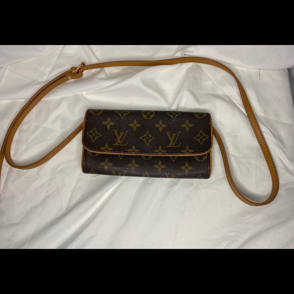 Louis Vuitton Twin Pochette GM